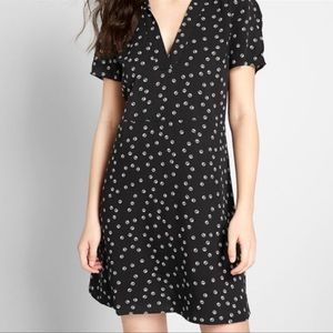 ModCloth Peace Sign Destined for Detail Mini Dress Medium Retro